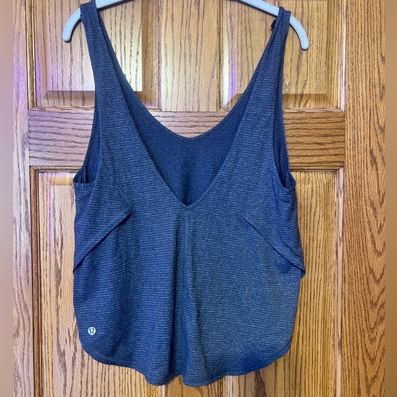LuluLemon Dark Gray Tank Size 2 - Picture 2 of 7